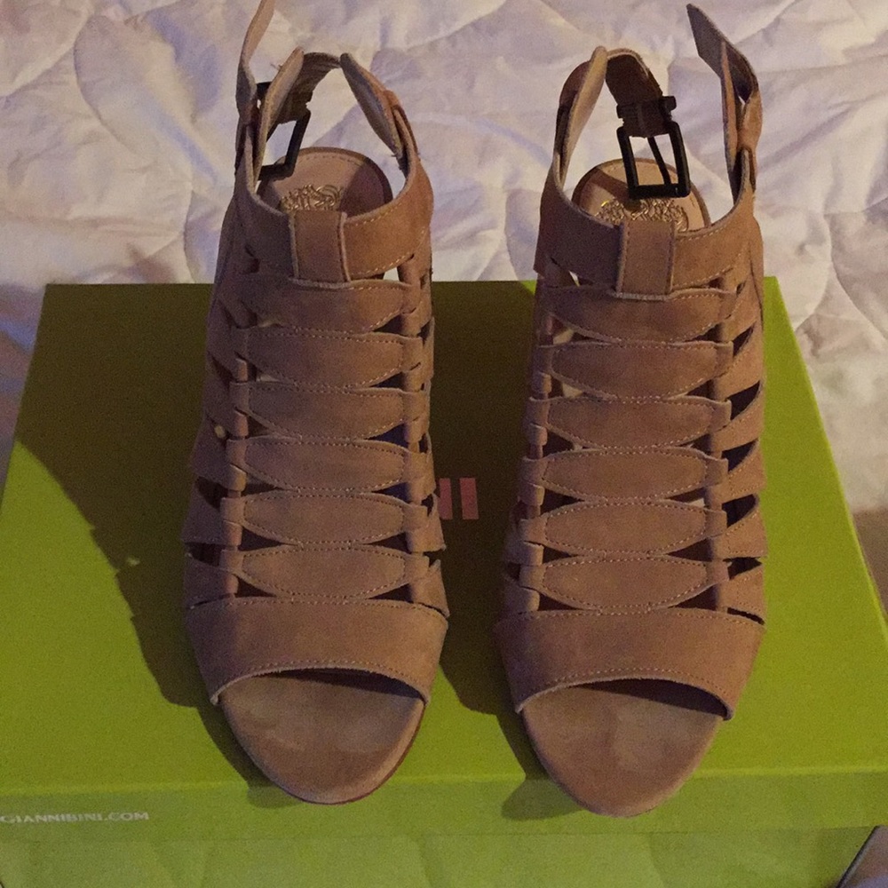 Heels shoes